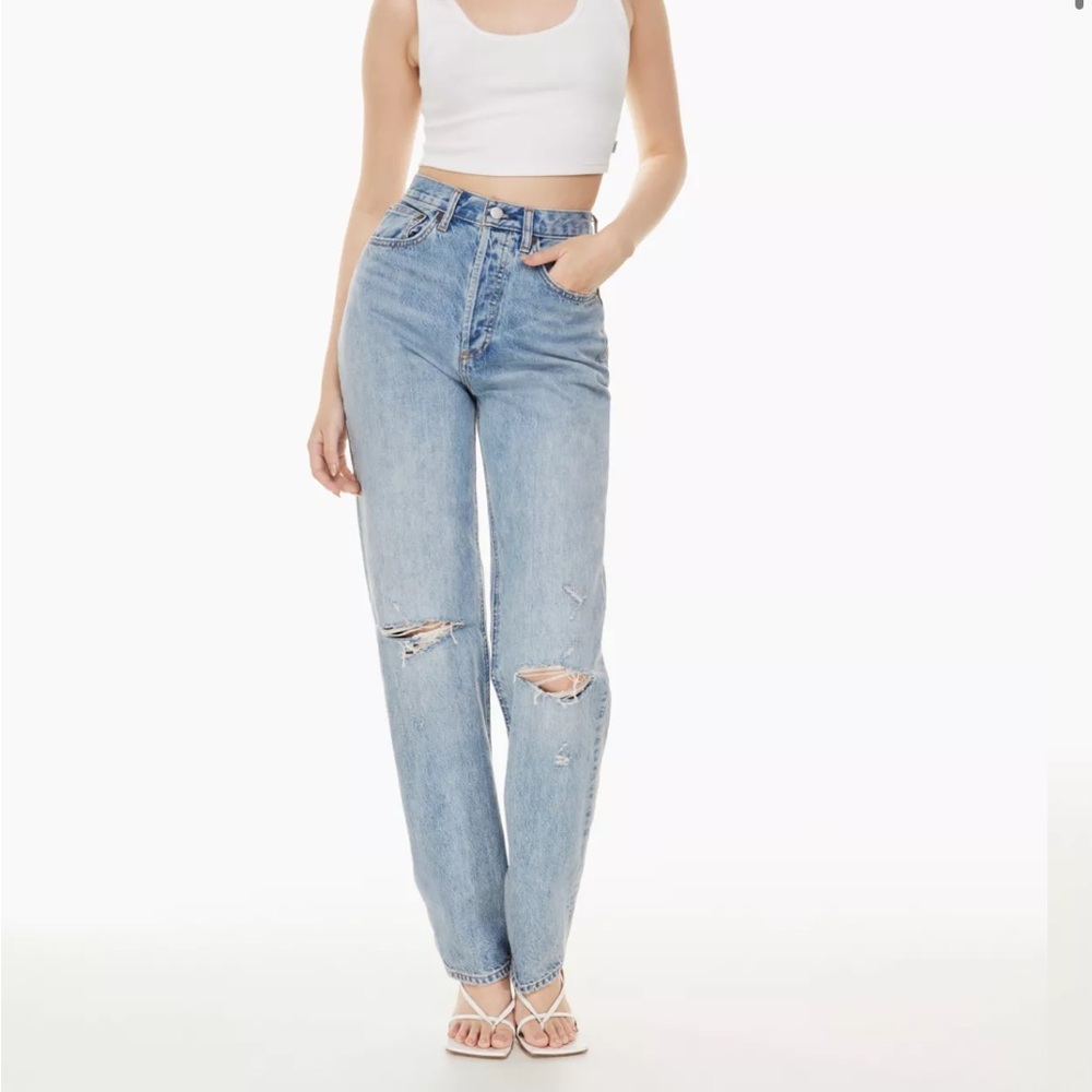 NWT Aritzia - Denim Forum - The Joni High-Rise Loose Blue Jeans w Rips - Size 28